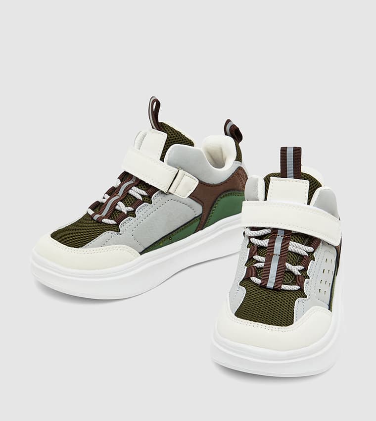 Product view https://mage-cdn.babiesandmore.com/catalog/product/b/m/bma-rf126_4.jpg1