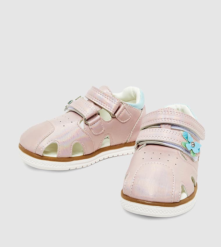 Product view https://mage-cdn.babiesandmore.com/catalog/product/b/m/bma-rf159_4.jpg1