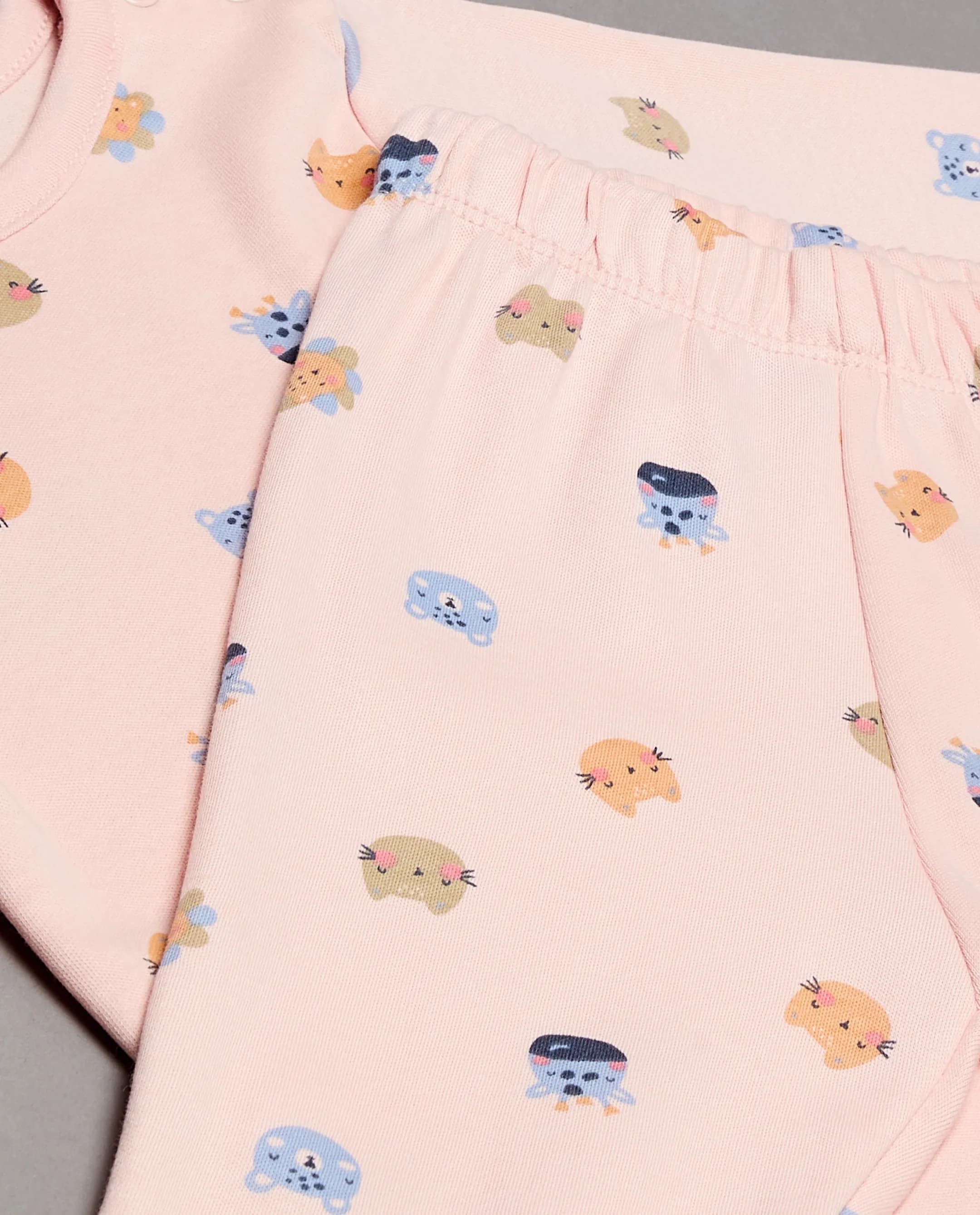 Printed Long Sleeves Pyjama Set