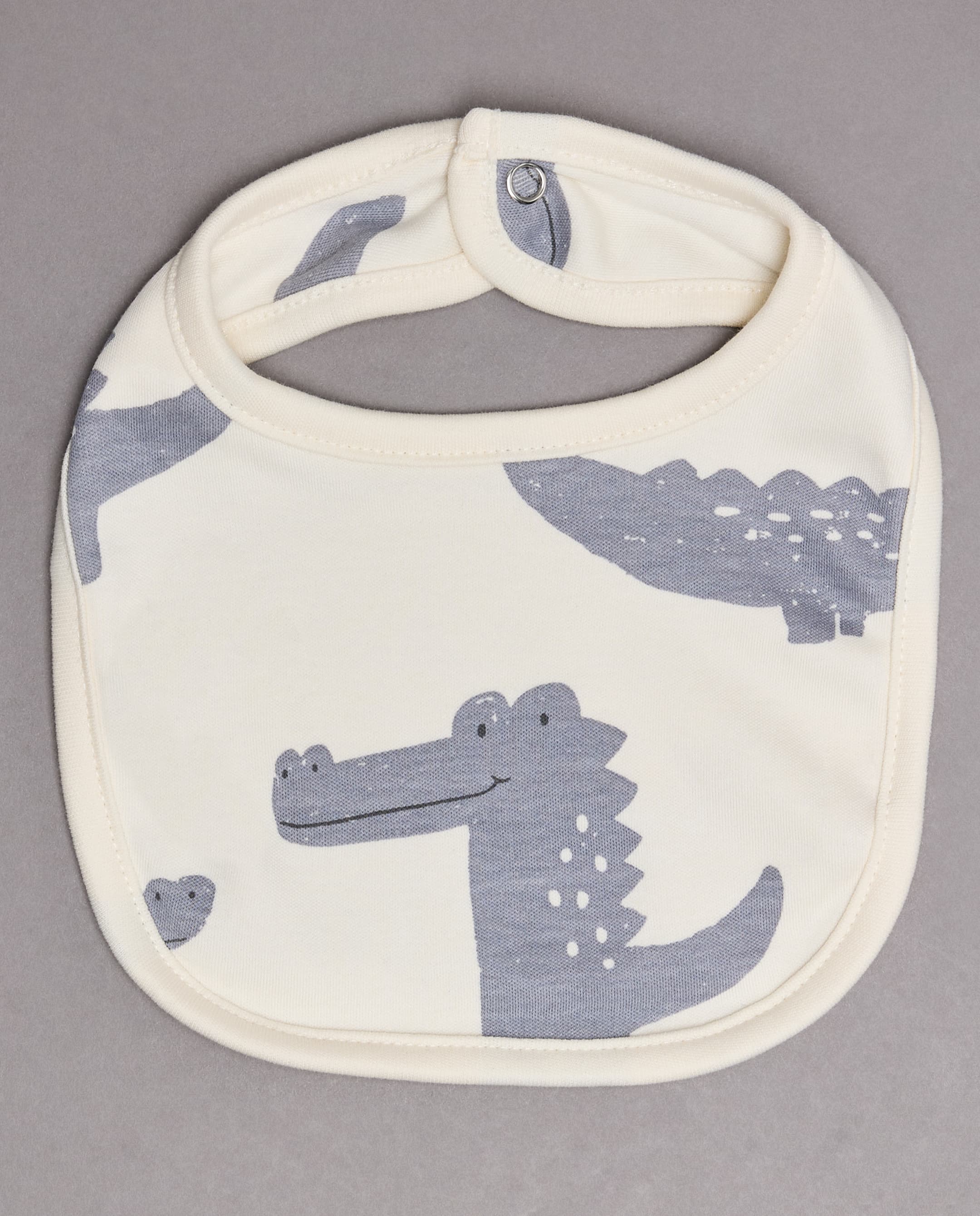 Product view https://mage-cdn.babiesandmore.com/catalog/product/c/l/clnbvp172a25_3.jpg1