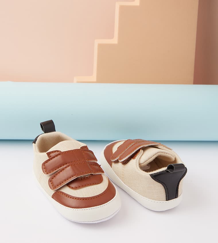 Product view https://mage-cdn.babiesandmore.com/catalog/product/e/y/eynbbs41s25_2_1.jpg1