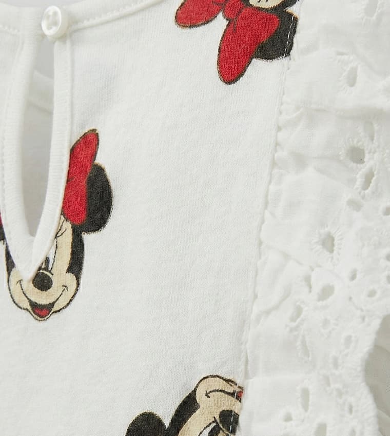 Product view https://mage-cdn.babiesandmore.com/catalog/product/f/m/fmnbch30a25_4.jpg1