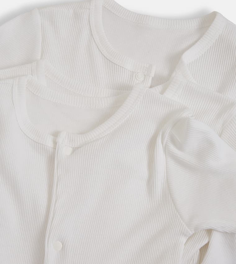Product view https://mage-cdn.babiesandmore.com/catalog/product/n/b/nbofss072ras_7.jpg1