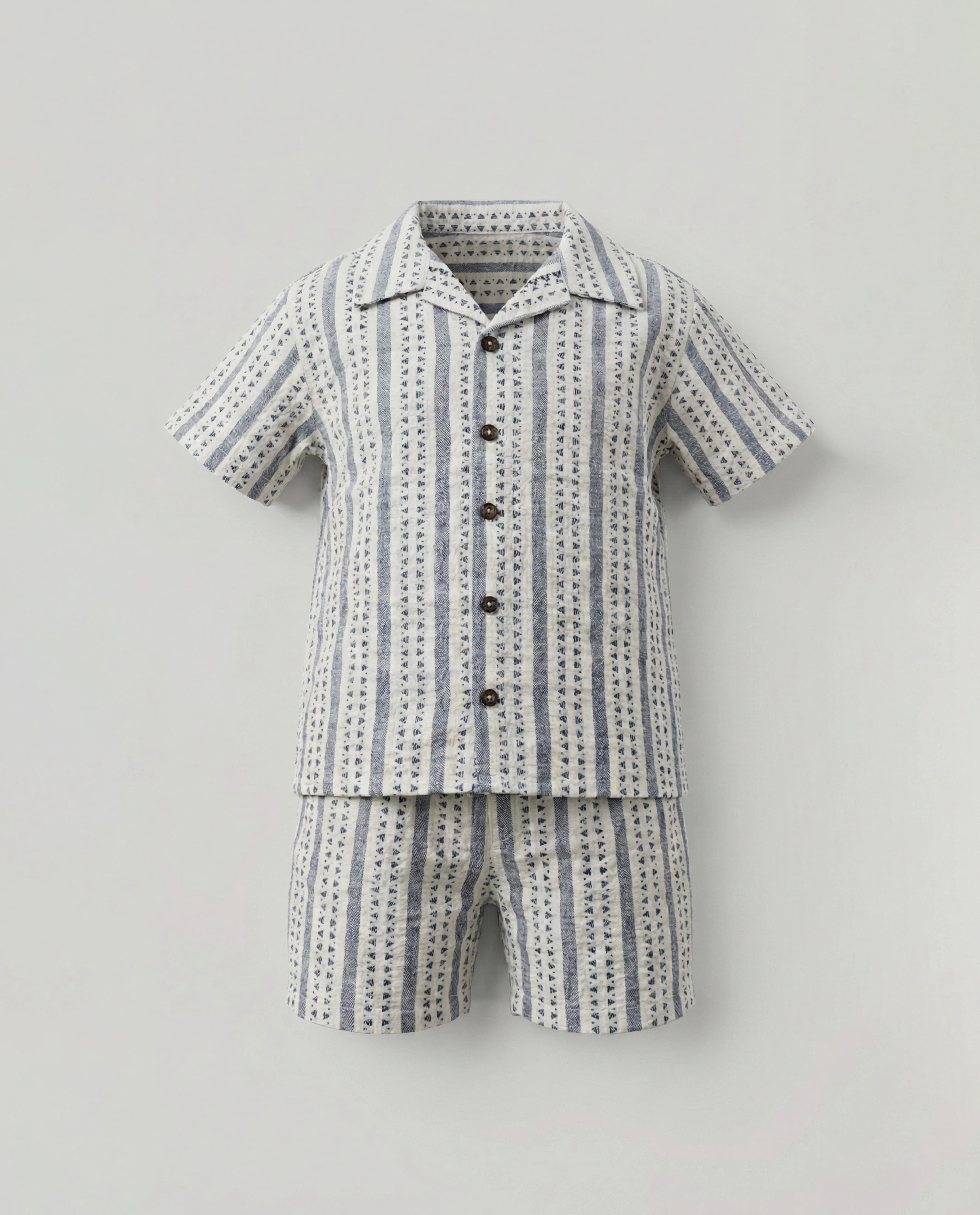 Product view https://mage-cdn.babiesandmore.com/catalog/product/n/h/nhtbss118s26_3_1.webp1