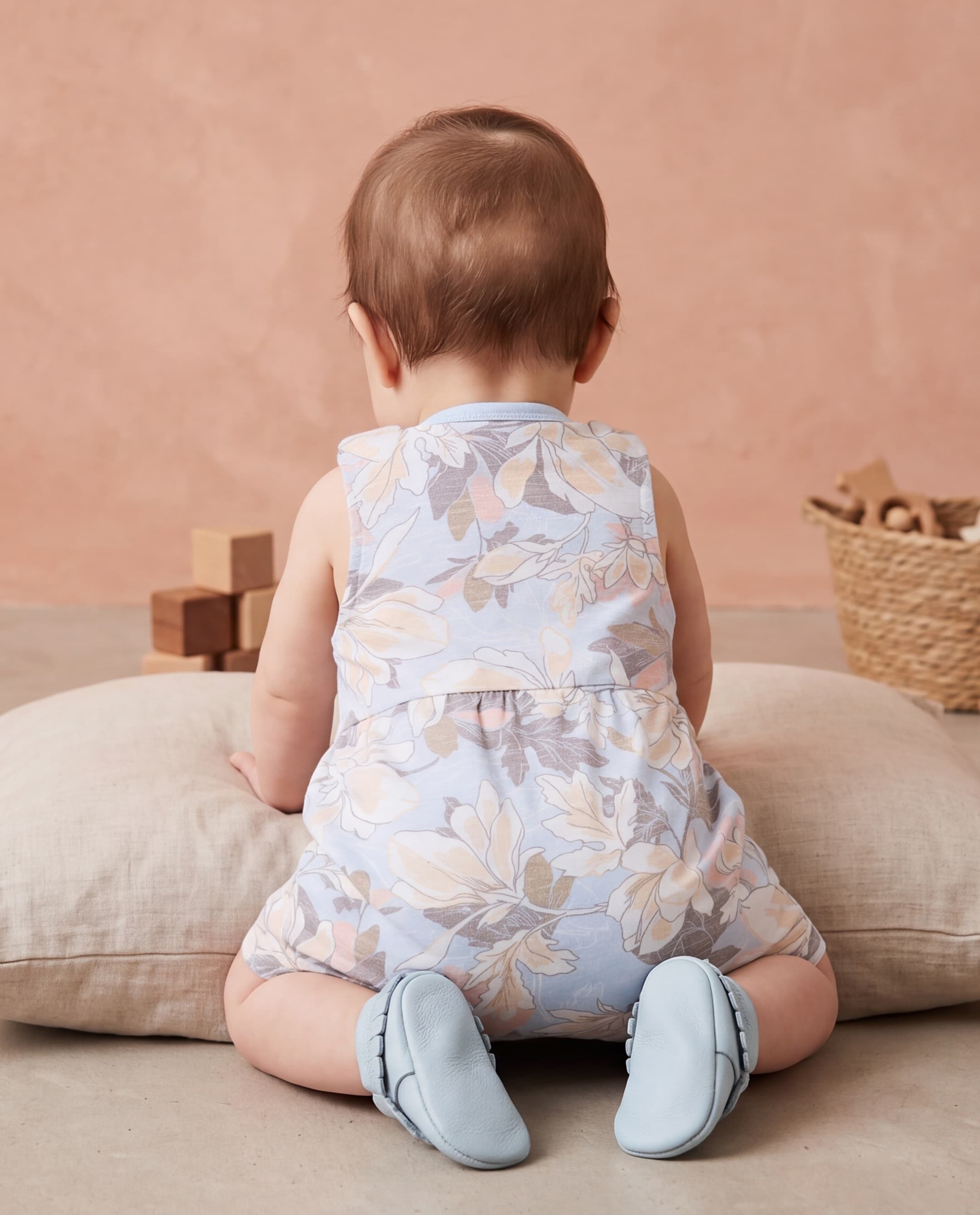 Product view https://mage-cdn.babiesandmore.com/catalog/product/n/x/nxngrm074s26_2.jpg1