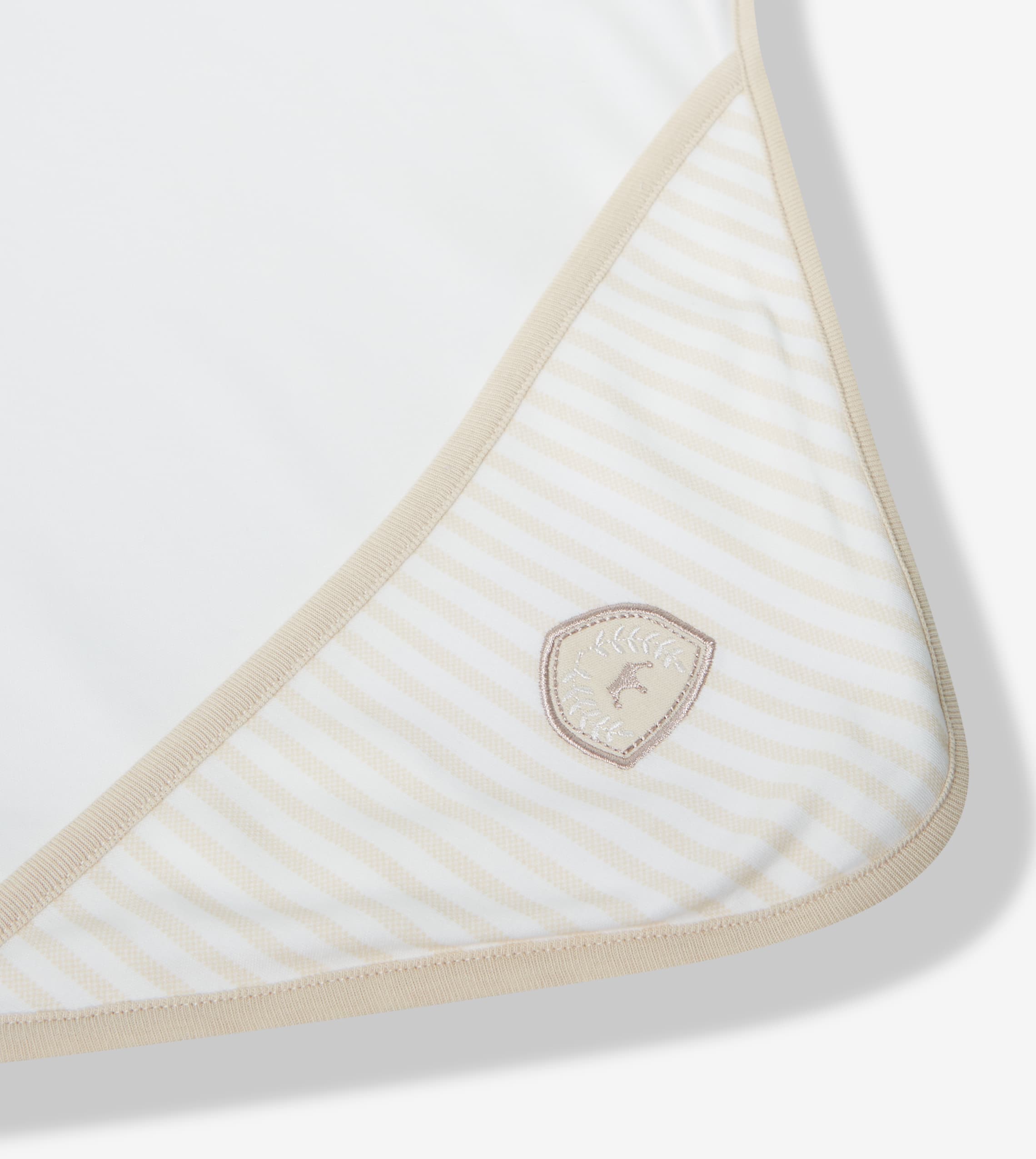 Product view https://mage-cdn.babiesandmore.com/catalog/product/t/g/tgp097s25_3.jpg1