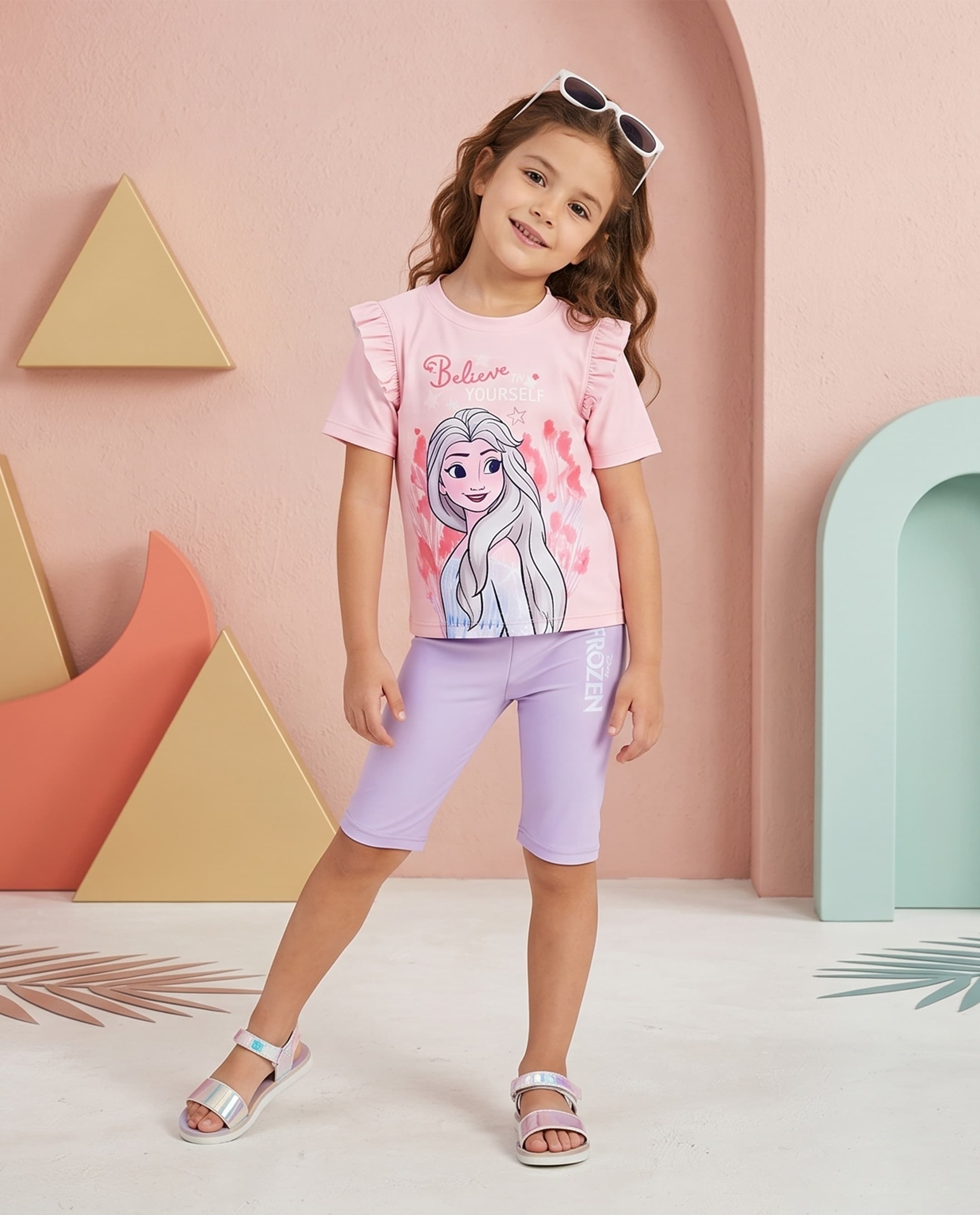 Product view https://mage-cdn.babiesandmore.com/catalog/product/t/g/tgssfm222s26_1.jpg1