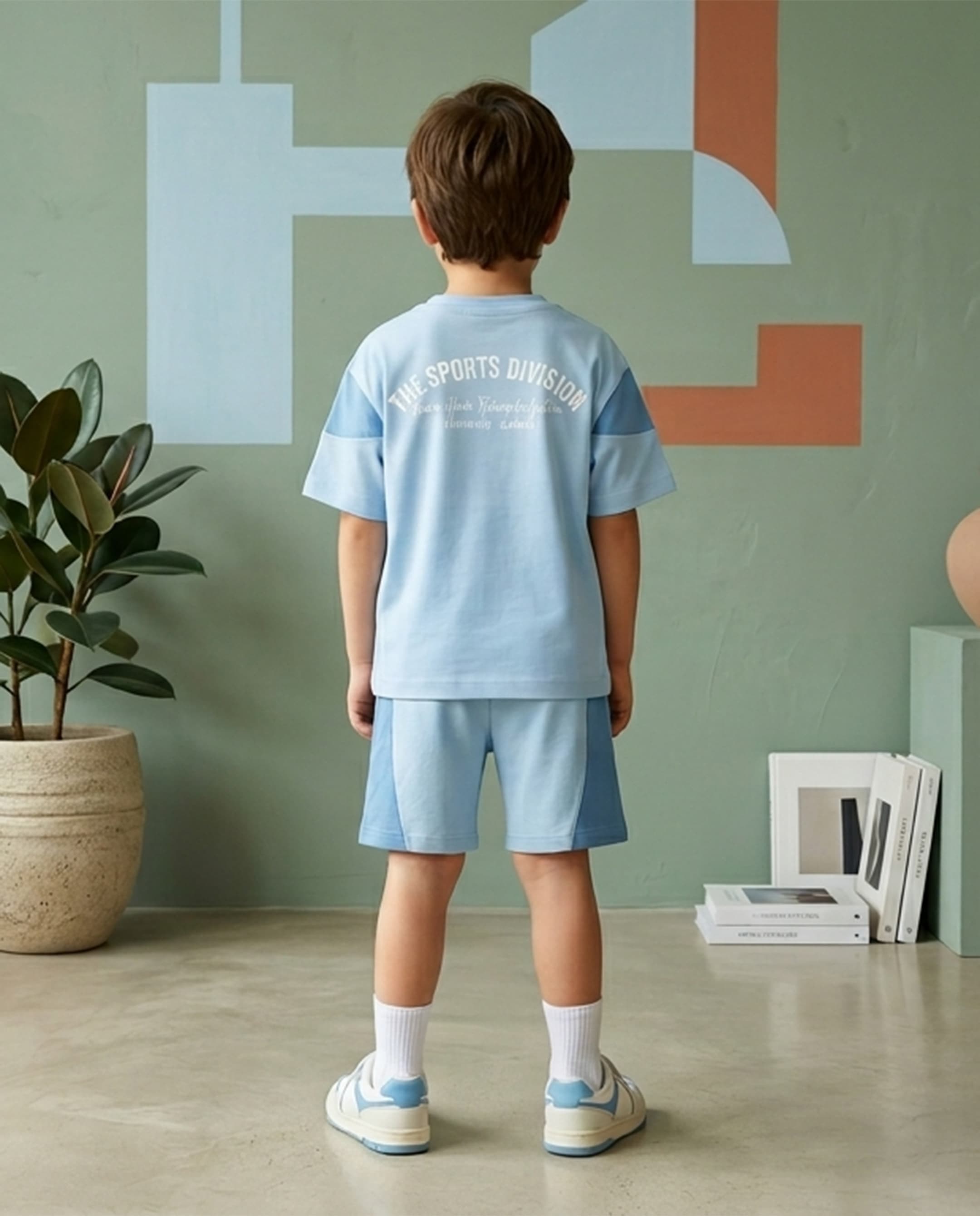 Product view https://mage-cdn.babiesandmore.com/catalog/product/t/m/tmtbts171s26_2.jpg1